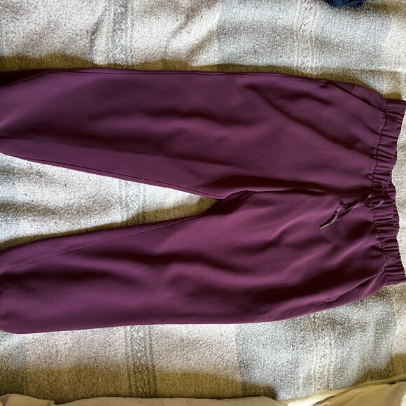 Lululemon On The Fly Joggers - Garnet sz 12 - Picture 2 of 4